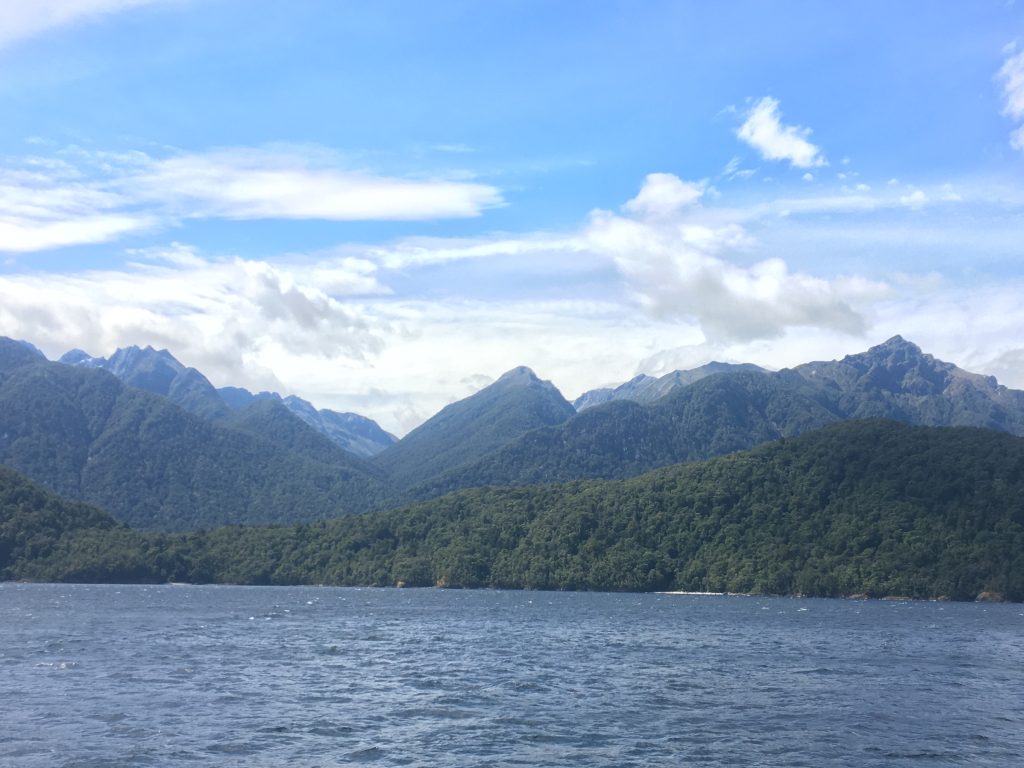 lake mapouri te anau
